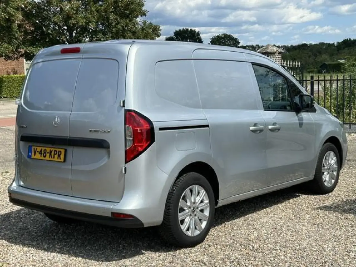 bestel 108 CDI NAVI/VELGEN/CAMERA/CARPLAY