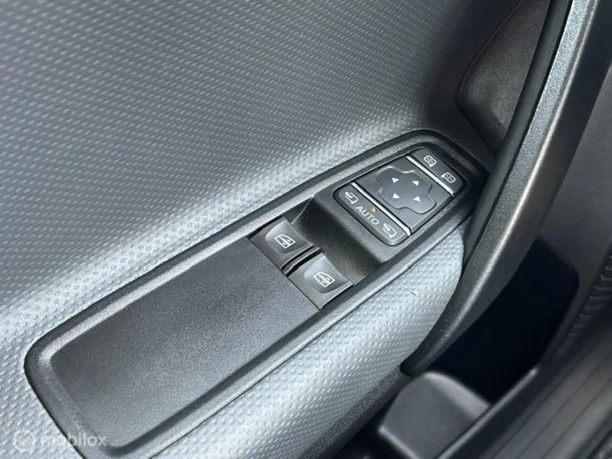bestel 108 CDI NAVI/VELGEN/CAMERA/CARPLAY