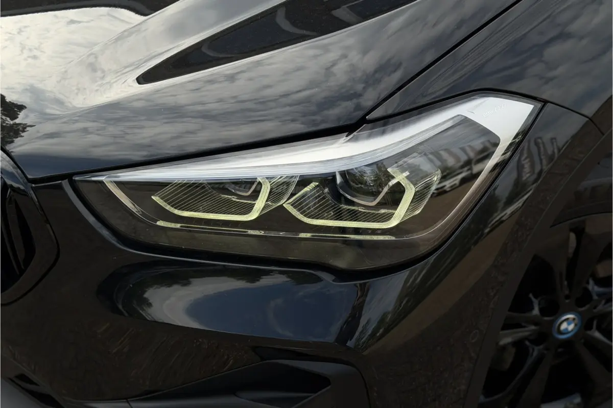 xDrive25e | Leder | Camera | Adaptive Cruise | LED | PDC V & A | 35X op voorraad