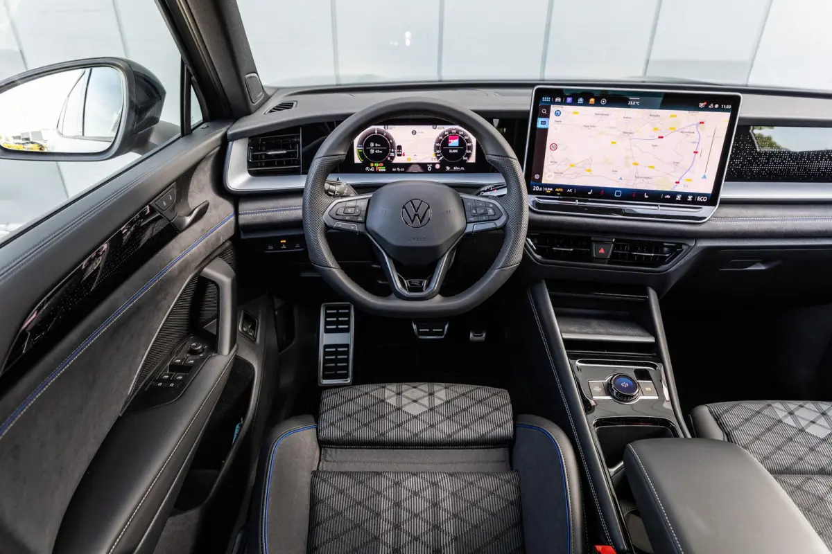 1.5 eHybrid 204pk R-Line Edition | Black Style | Panoramadak