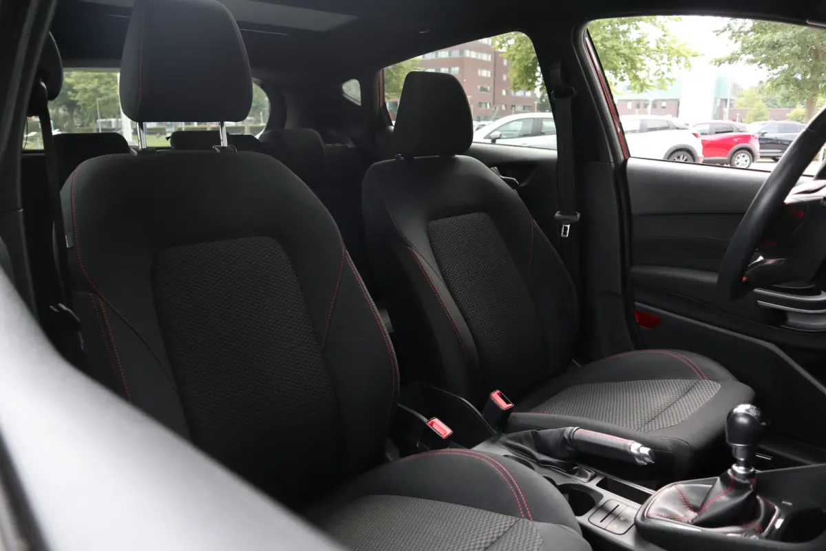 1.0 EcoBoost ST-Line Clima / Pano / Stoel-Stuur verw / Cruise / Navi / LM-Velgen / Audio