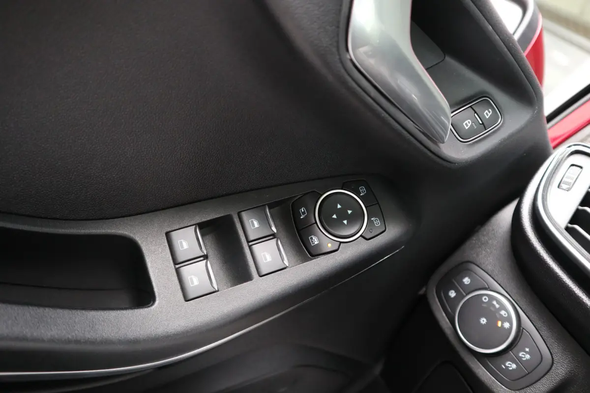 1.0 EcoBoost ST-Line Clima / Pano / Stoel-Stuur verw / Cruise / Navi / LM-Velgen / Audio