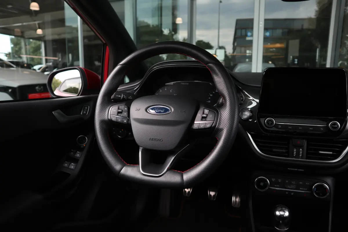 1.0 EcoBoost ST-Line Clima / Pano / Stoel-Stuur verw / Cruise / Navi / LM-Velgen / Audio