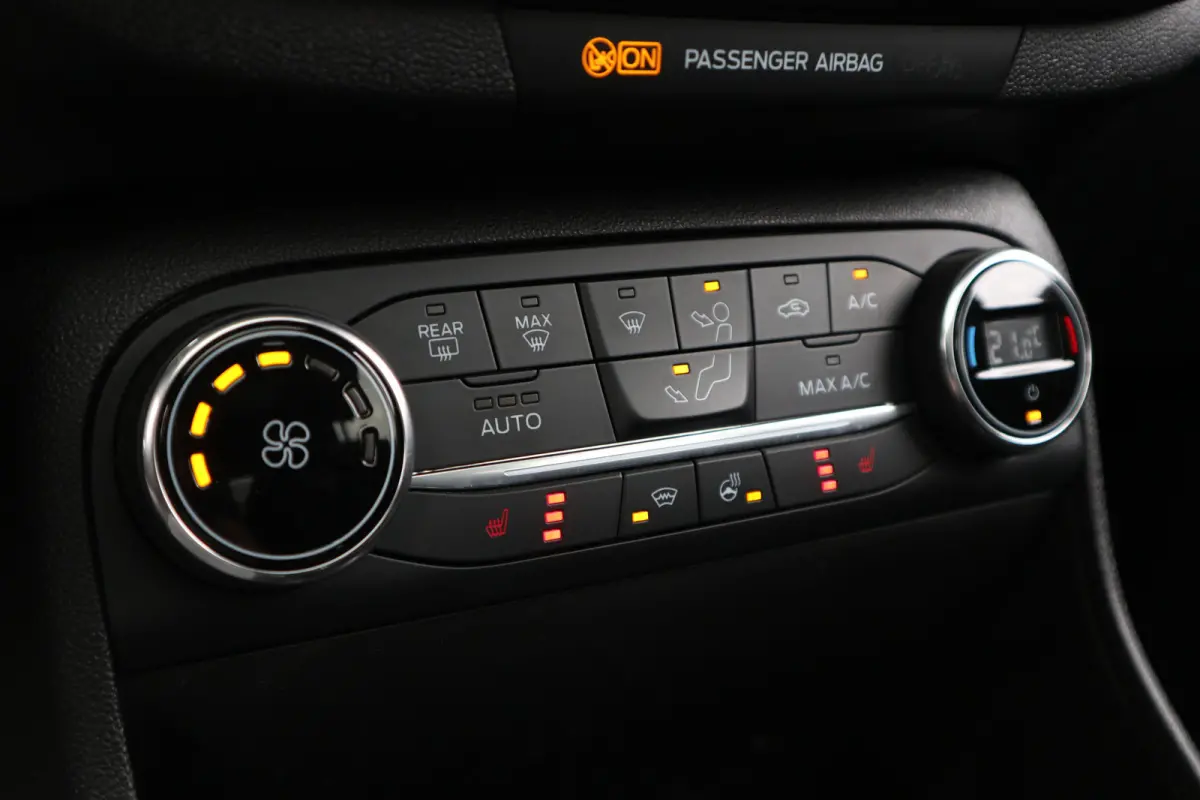 1.0 EcoBoost ST-Line Clima / Pano / Stoel-Stuur verw / Cruise / Navi / LM-Velgen / Audio