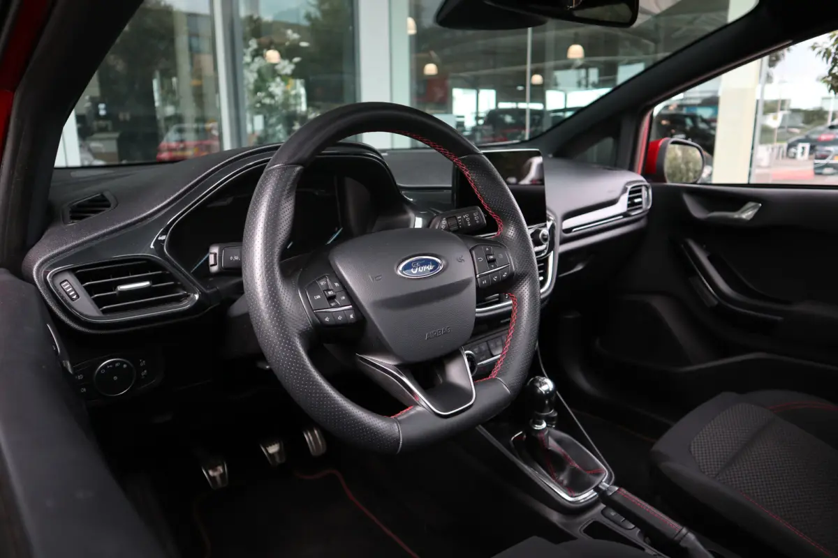 1.0 EcoBoost ST-Line Clima / Pano / Stoel-Stuur verw / Cruise / Navi / LM-Velgen / Audio