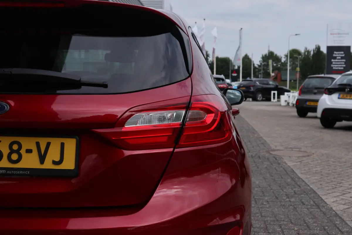 1.0 EcoBoost ST-Line Clima / Pano / Stoel-Stuur verw / Cruise / Navi / LM-Velgen / Audio
