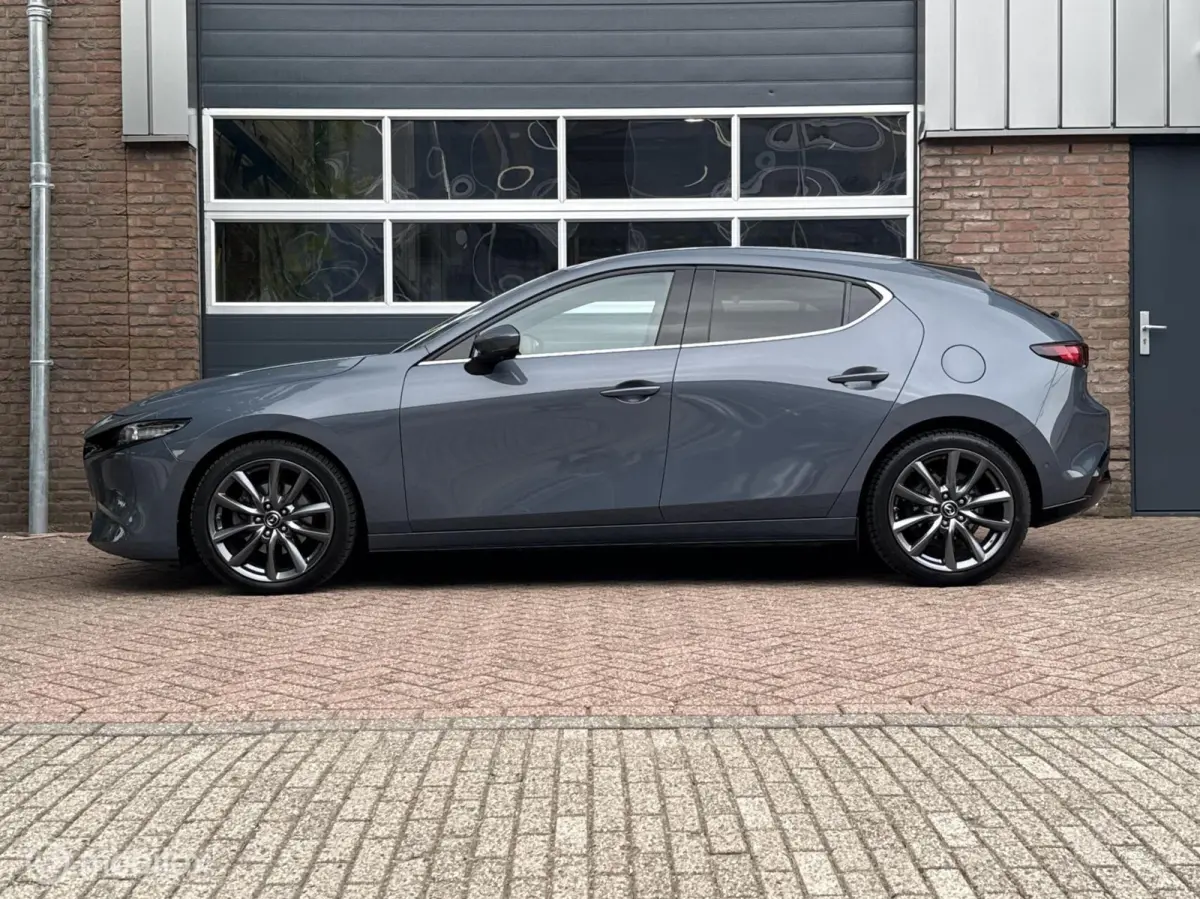 2.0 e-SkyActiv-G M Hybrid 122 Luxury Leer Bose Navi Carplay 360 Camera 18 inch LED ACC