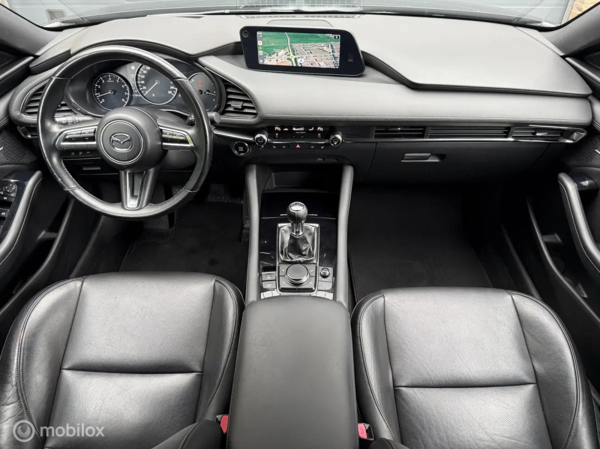 2.0 e-SkyActiv-G M Hybrid 122 Luxury Leer Bose Navi Carplay 360 Camera 18 inch LED ACC