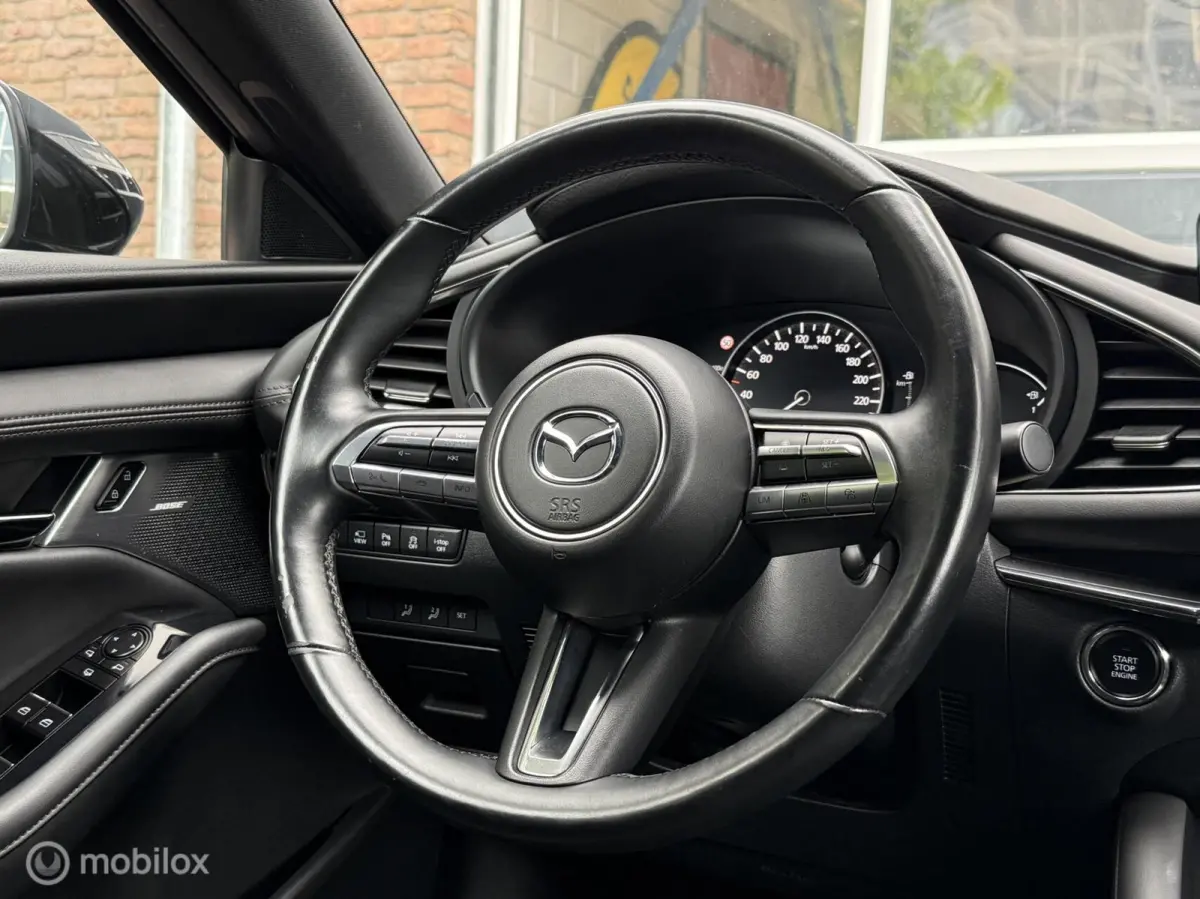 2.0 e-SkyActiv-G M Hybrid 122 Luxury Leer Bose Navi Carplay 360 Camera 18 inch LED ACC