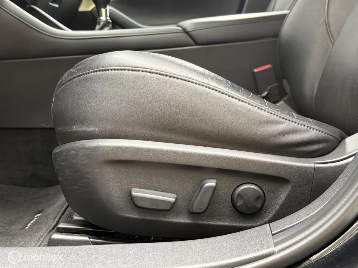 2.0 e-SkyActiv-G M Hybrid 122 Luxury Leer Bose Navi Carplay 360 Camera 18 inch LED ACC
