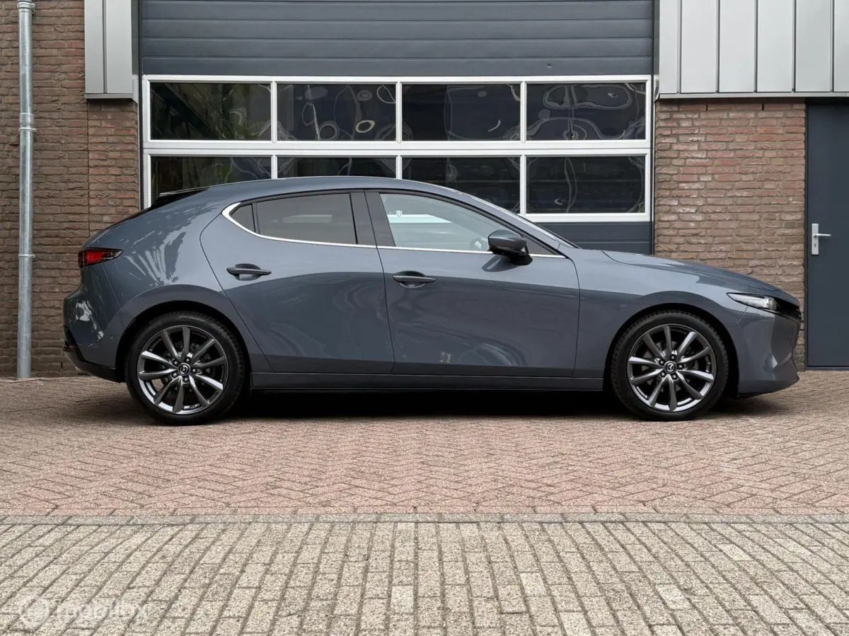 2.0 e-SkyActiv-G M Hybrid 122 Luxury Leer Bose Navi Carplay 360 Camera 18 inch LED ACC