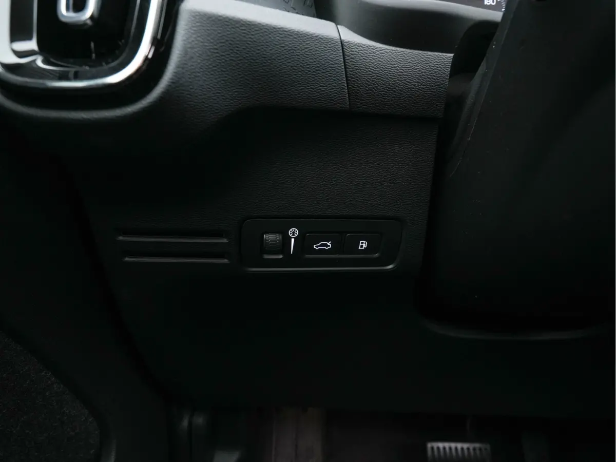 1.5 T4 R-Design Expression {SoH-83%} (Plug-in) (INCL-BTW)  Aut. *PANO | DIGI-COCKPIT | HARMAN/KARDON | BLINDSPOT | KEYLESS | DAB | SPORTSEATS | FULL-LED | NAVI-FULLMAP | CAMERA | ECC | TOWBA