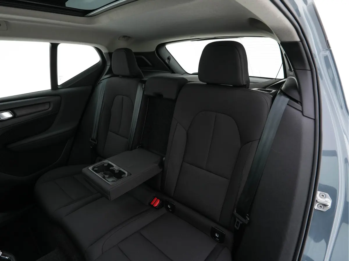 1.5 T4 R-Design Expression {SoH-83%} (Plug-in) (INCL-BTW)  Aut. *PANO | DIGI-COCKPIT | HARMAN/KARDON | BLINDSPOT | KEYLESS | DAB | SPORTSEATS | FULL-LED | NAVI-FULLMAP | CAMERA | ECC | TOWBA
