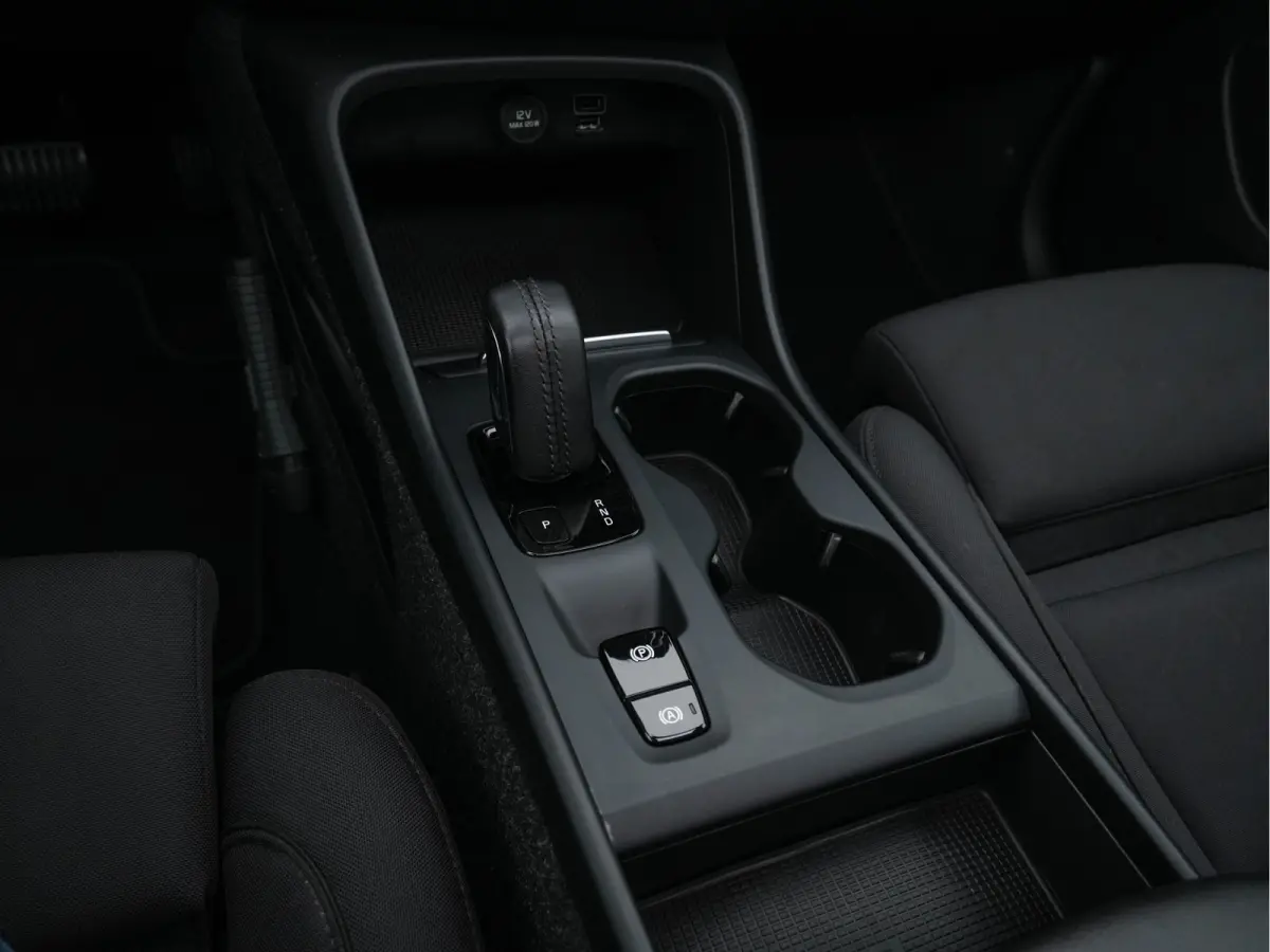 1.5 T4 R-Design Expression {SoH-83%} (Plug-in) (INCL-BTW)  Aut. *PANO | DIGI-COCKPIT | HARMAN/KARDON | BLINDSPOT | KEYLESS | DAB | SPORTSEATS | FULL-LED | NAVI-FULLMAP | CAMERA | ECC | TOWBA