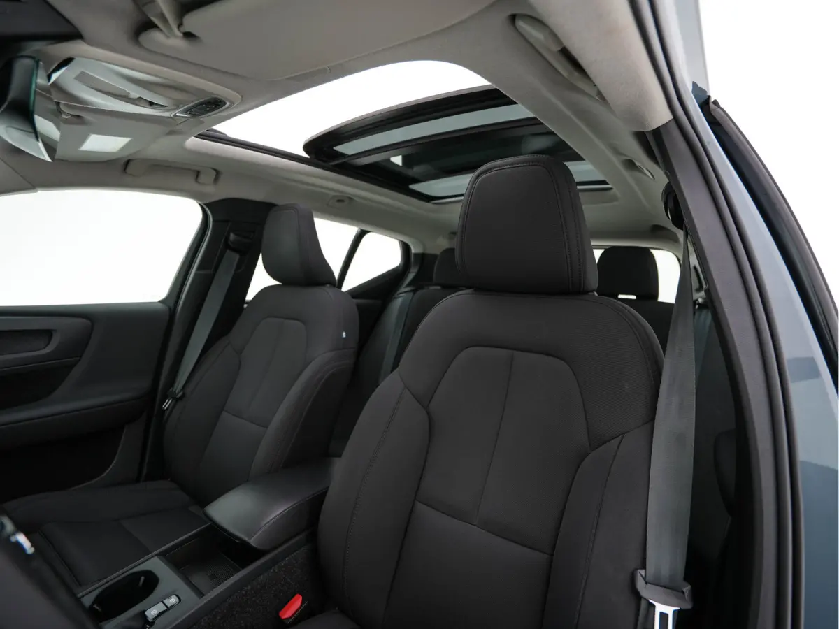 1.5 T4 R-Design Expression {SoH-83%} (Plug-in) (INCL-BTW)  Aut. *PANO | DIGI-COCKPIT | HARMAN/KARDON | BLINDSPOT | KEYLESS | DAB | SPORTSEATS | FULL-LED | NAVI-FULLMAP | CAMERA | ECC | TOWBA
