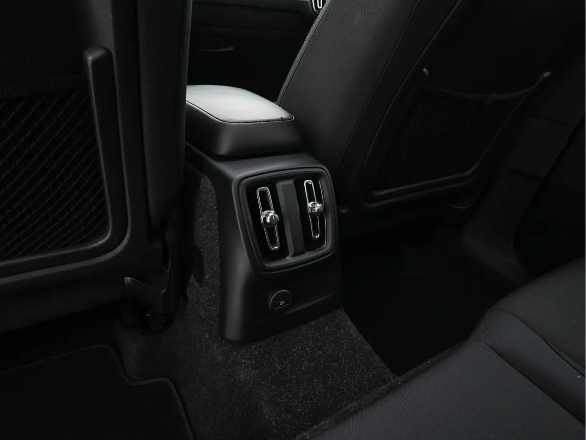 1.5 T4 R-Design Expression {SoH-83%} (Plug-in) (INCL-BTW)  Aut. *PANO | DIGI-COCKPIT | HARMAN/KARDON | BLINDSPOT | KEYLESS | DAB | SPORTSEATS | FULL-LED | NAVI-FULLMAP | CAMERA | ECC | TOWBA