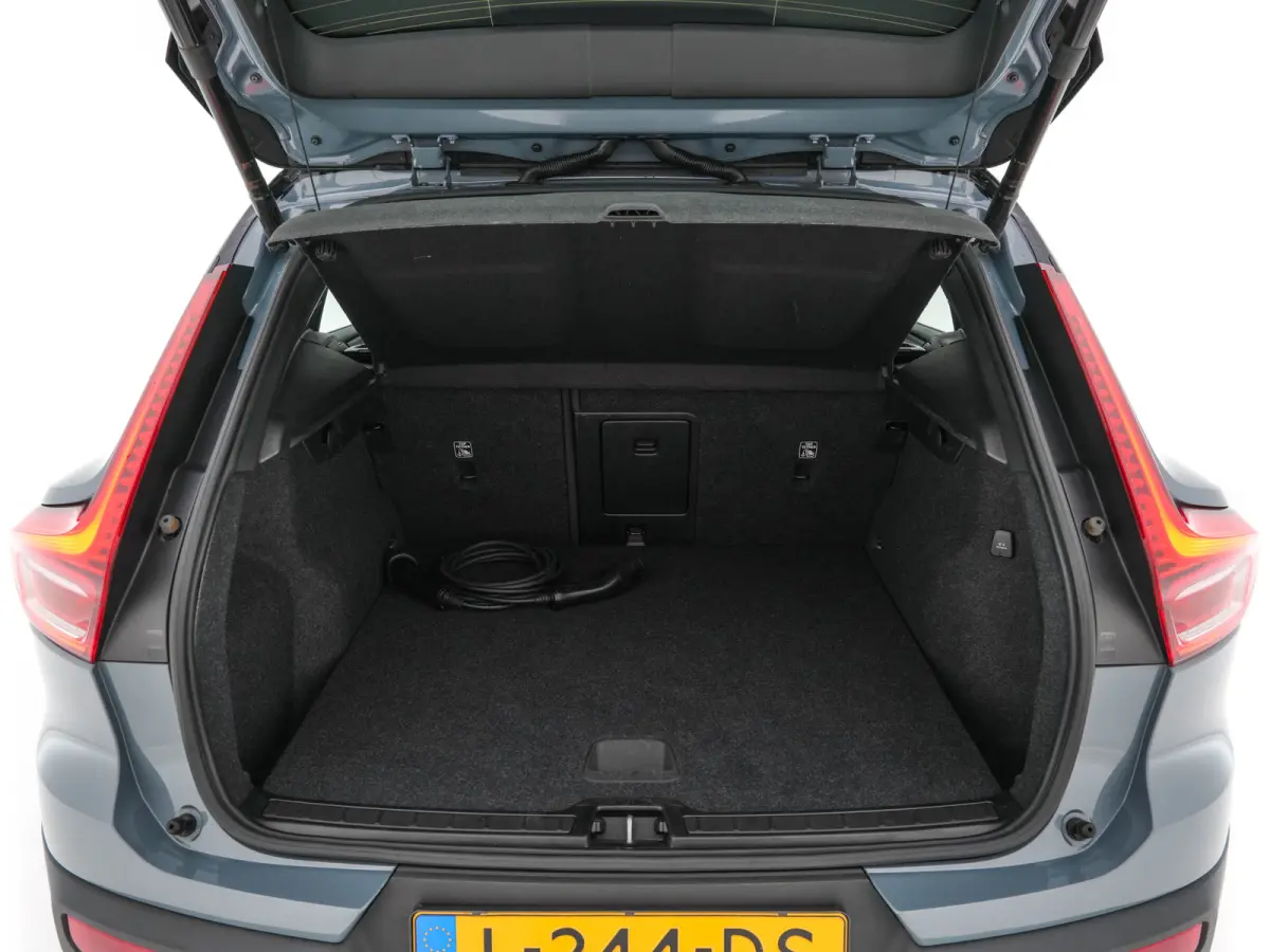 1.5 T4 R-Design Expression {SoH-83%} (Plug-in) (INCL-BTW)  Aut. *PANO | DIGI-COCKPIT | HARMAN/KARDON | BLINDSPOT | KEYLESS | DAB | SPORTSEATS | FULL-LED | NAVI-FULLMAP | CAMERA | ECC | TOWBA