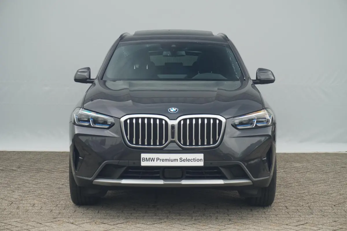 xDrive30e | SoH 91% | Panoramadak | Head-Up Display | Trekhaak | Laserlight | Active Cruise Control