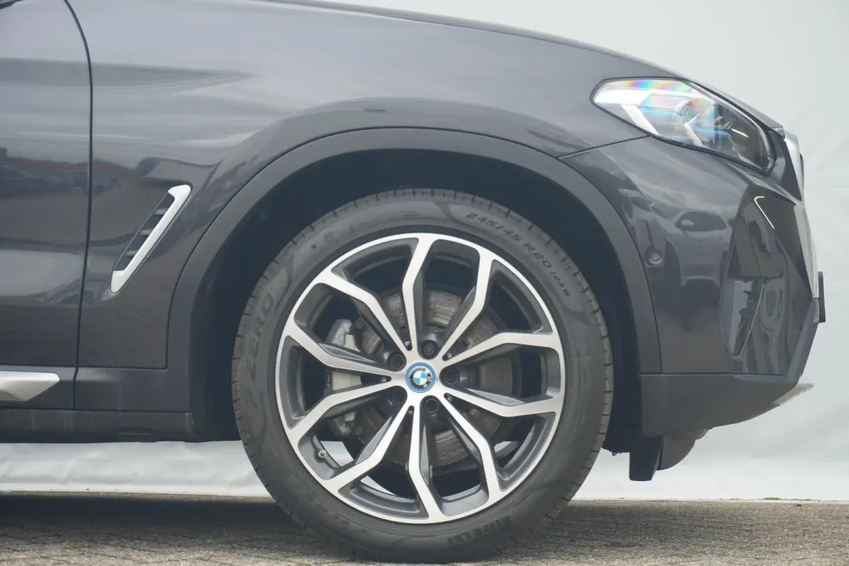 xDrive30e | SoH 91% | Panoramadak | Head-Up Display | Trekhaak | Laserlight | Active Cruise Control