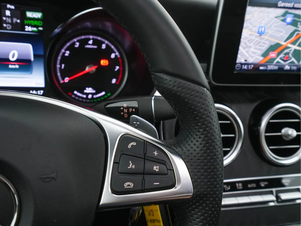 350e 4MATIC Ambition (Plug-In) Aut. *PANO | LEATHER-MICROFIBRE | FULL-LED | NAVI-FULLMAP | CAMERA | BLINDSPOT | HEATED-SPORTSEATS | SHIFTPADDLES | ECC | PDC | CRUISE | 19''ALU*