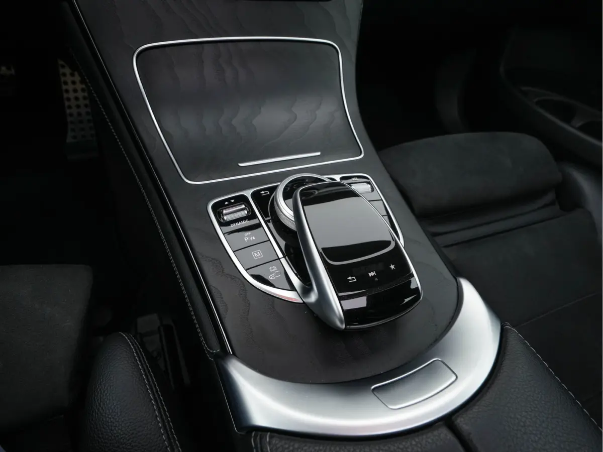350e 4MATIC Ambition (Plug-In) Aut. *PANO | LEATHER-MICROFIBRE | FULL-LED | NAVI-FULLMAP | CAMERA | BLINDSPOT | HEATED-SPORTSEATS | SHIFTPADDLES | ECC | PDC | CRUISE | 19''ALU*