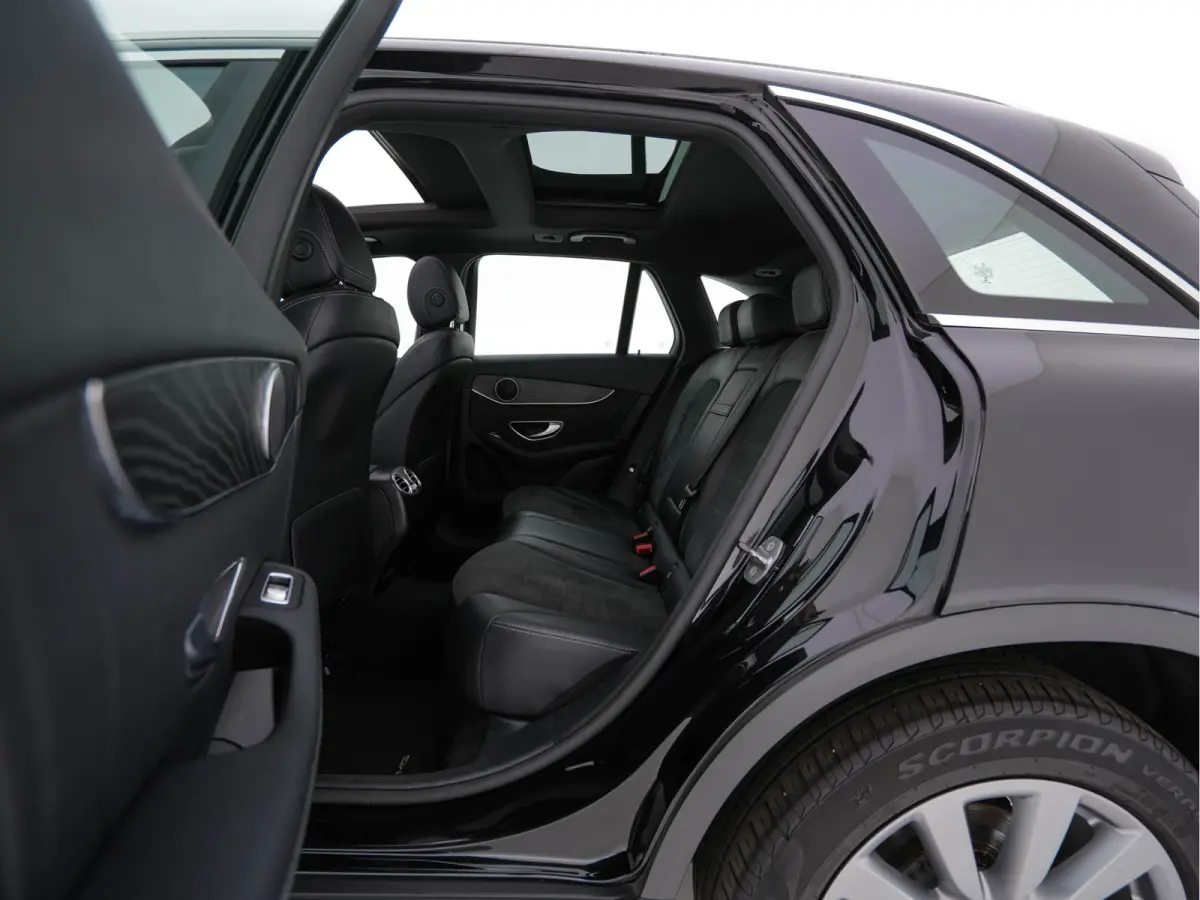 350e 4MATIC Ambition (Plug-In) Aut. *PANO | LEATHER-MICROFIBRE | FULL-LED | NAVI-FULLMAP | CAMERA | BLINDSPOT | HEATED-SPORTSEATS | SHIFTPADDLES | ECC | PDC | CRUISE | 19''ALU*
