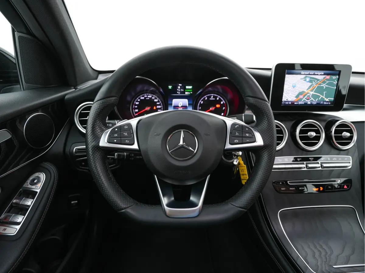 350e 4MATIC Ambition (Plug-In) Aut. *PANO | LEATHER-MICROFIBRE | FULL-LED | NAVI-FULLMAP | CAMERA | BLINDSPOT | HEATED-SPORTSEATS | SHIFTPADDLES | ECC | PDC | CRUISE | 19''ALU*