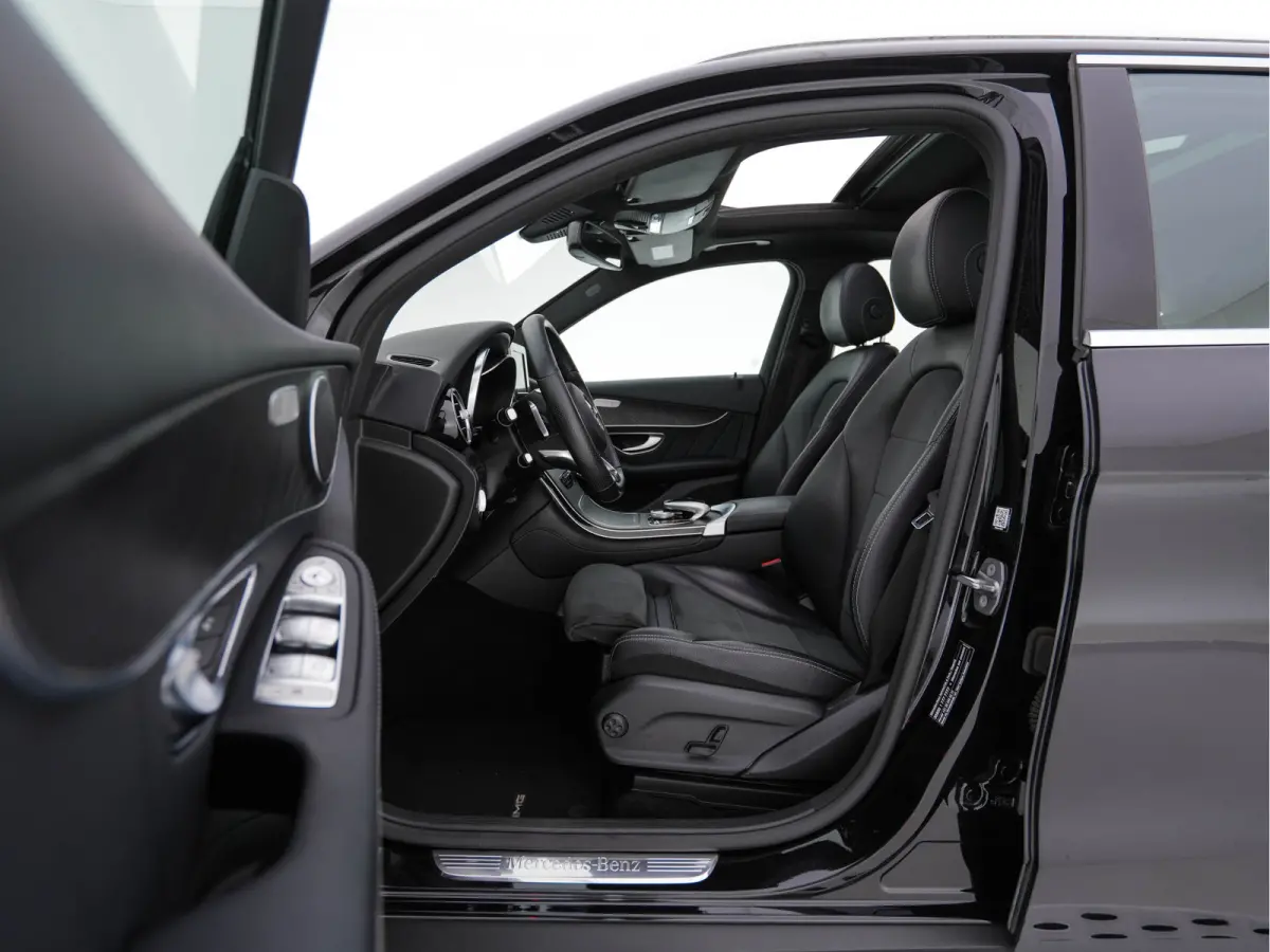 350e 4MATIC Ambition (Plug-In) Aut. *PANO | LEATHER-MICROFIBRE | FULL-LED | NAVI-FULLMAP | CAMERA | BLINDSPOT | HEATED-SPORTSEATS | SHIFTPADDLES | ECC | PDC | CRUISE | 19''ALU*