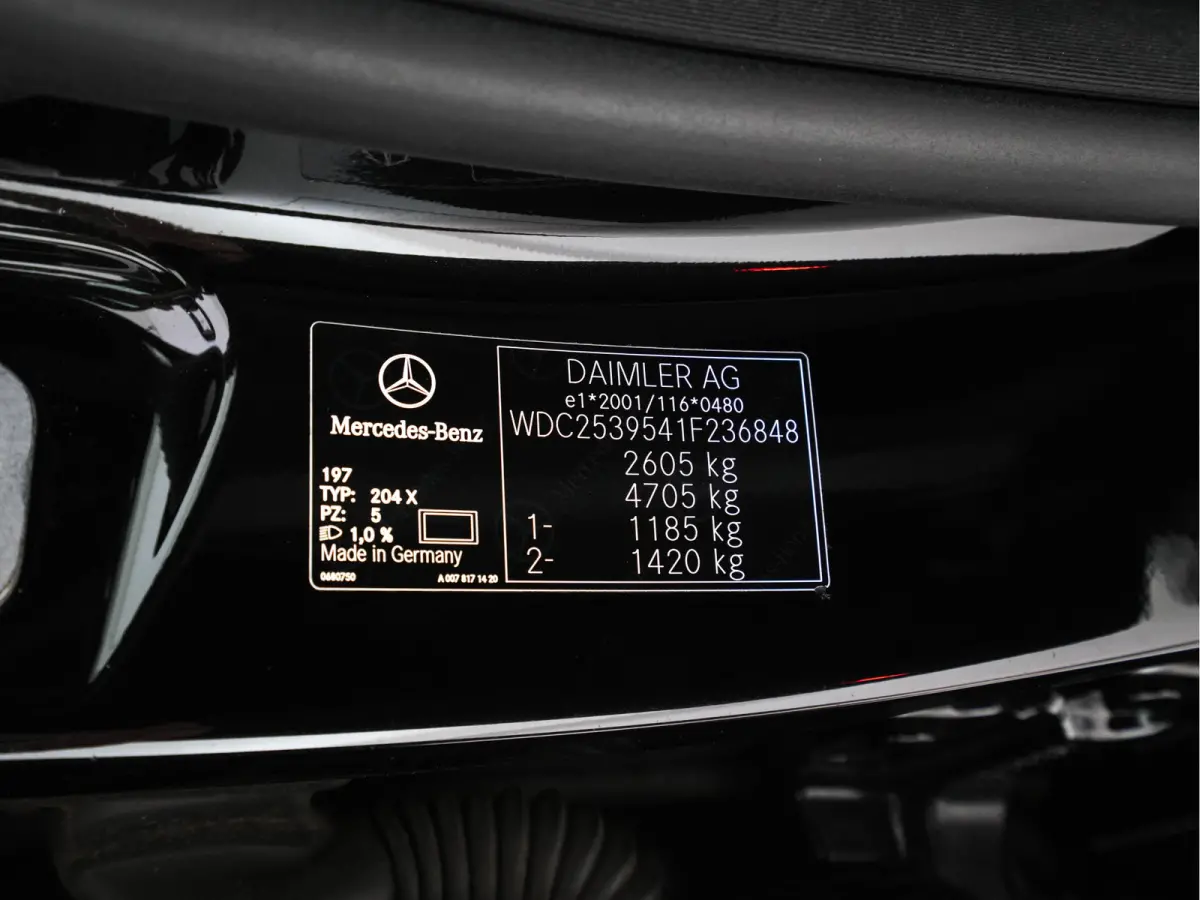 350e 4MATIC Ambition (Plug-In) Aut. *PANO | LEATHER-MICROFIBRE | FULL-LED | NAVI-FULLMAP | CAMERA | BLINDSPOT | HEATED-SPORTSEATS | SHIFTPADDLES | ECC | PDC | CRUISE | 19''ALU*