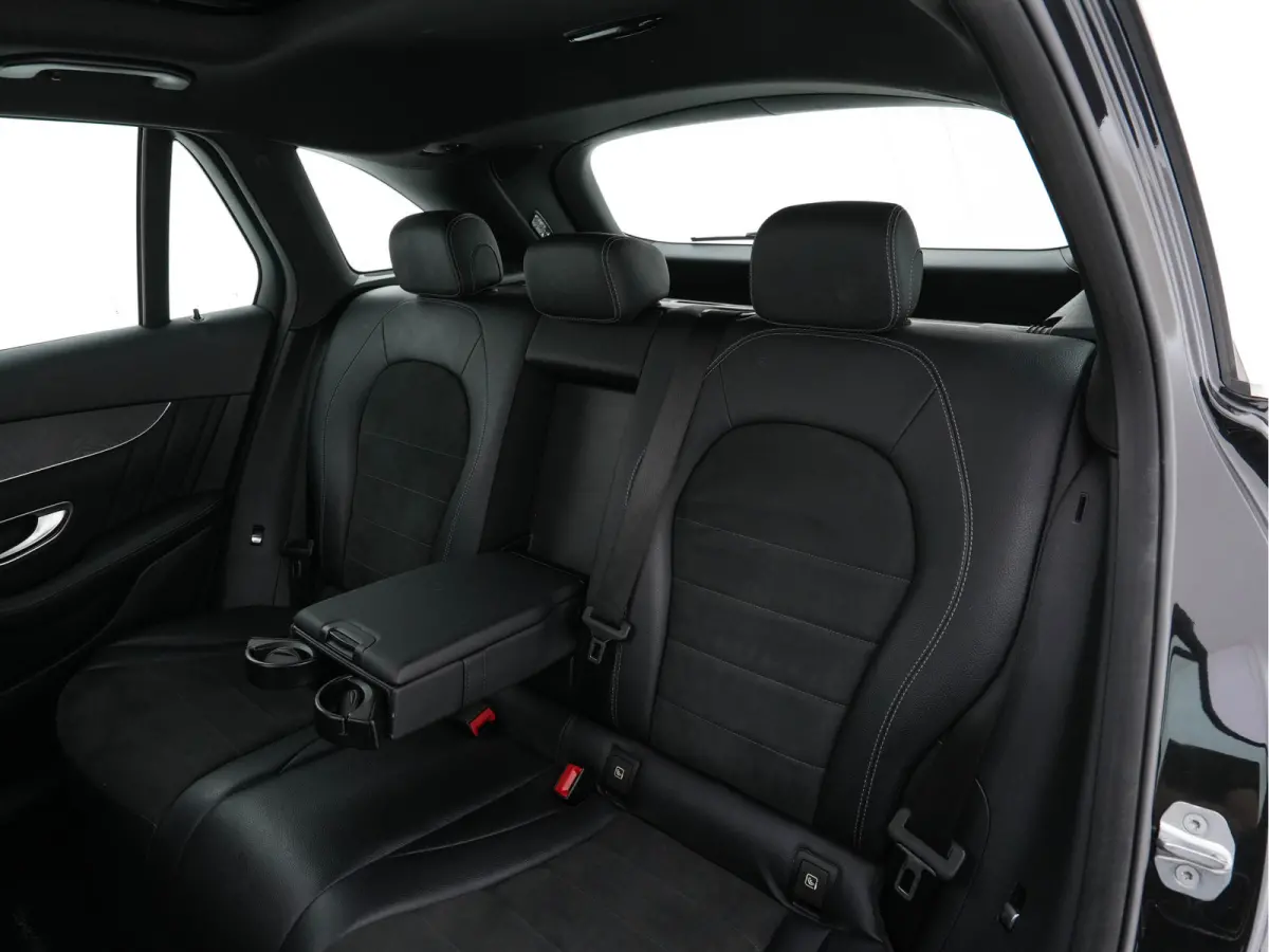 350e 4MATIC Ambition (Plug-In) Aut. *PANO | LEATHER-MICROFIBRE | FULL-LED | NAVI-FULLMAP | CAMERA | BLINDSPOT | HEATED-SPORTSEATS | SHIFTPADDLES | ECC | PDC | CRUISE | 19''ALU*