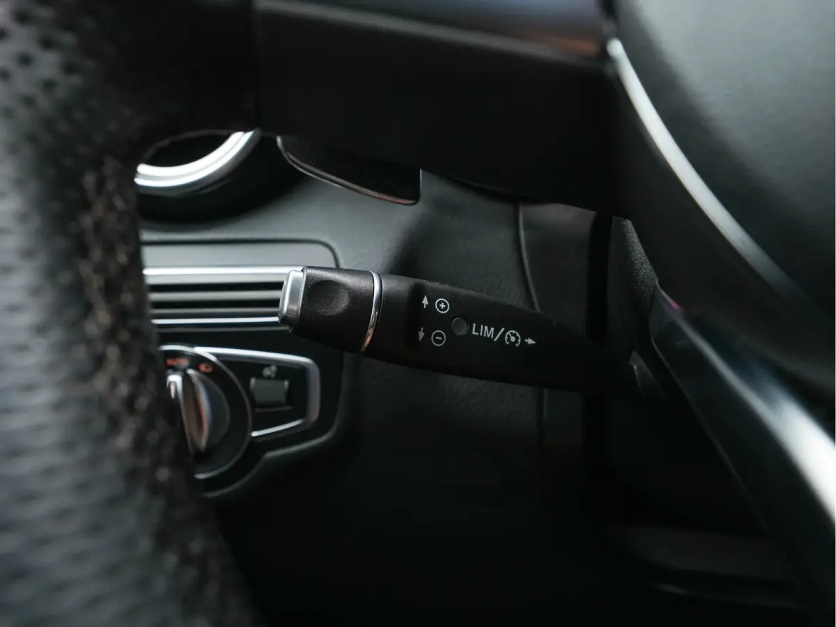 350e 4MATIC Ambition (Plug-In) Aut. *PANO | LEATHER-MICROFIBRE | FULL-LED | NAVI-FULLMAP | CAMERA | BLINDSPOT | HEATED-SPORTSEATS | SHIFTPADDLES | ECC | PDC | CRUISE | 19''ALU*