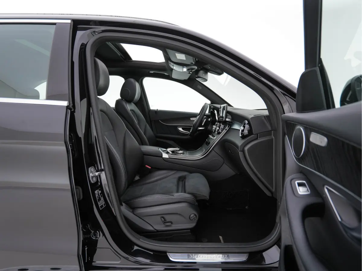 350e 4MATIC Ambition (Plug-In) Aut. *PANO | LEATHER-MICROFIBRE | FULL-LED | NAVI-FULLMAP | CAMERA | BLINDSPOT | HEATED-SPORTSEATS | SHIFTPADDLES | ECC | PDC | CRUISE | 19''ALU*