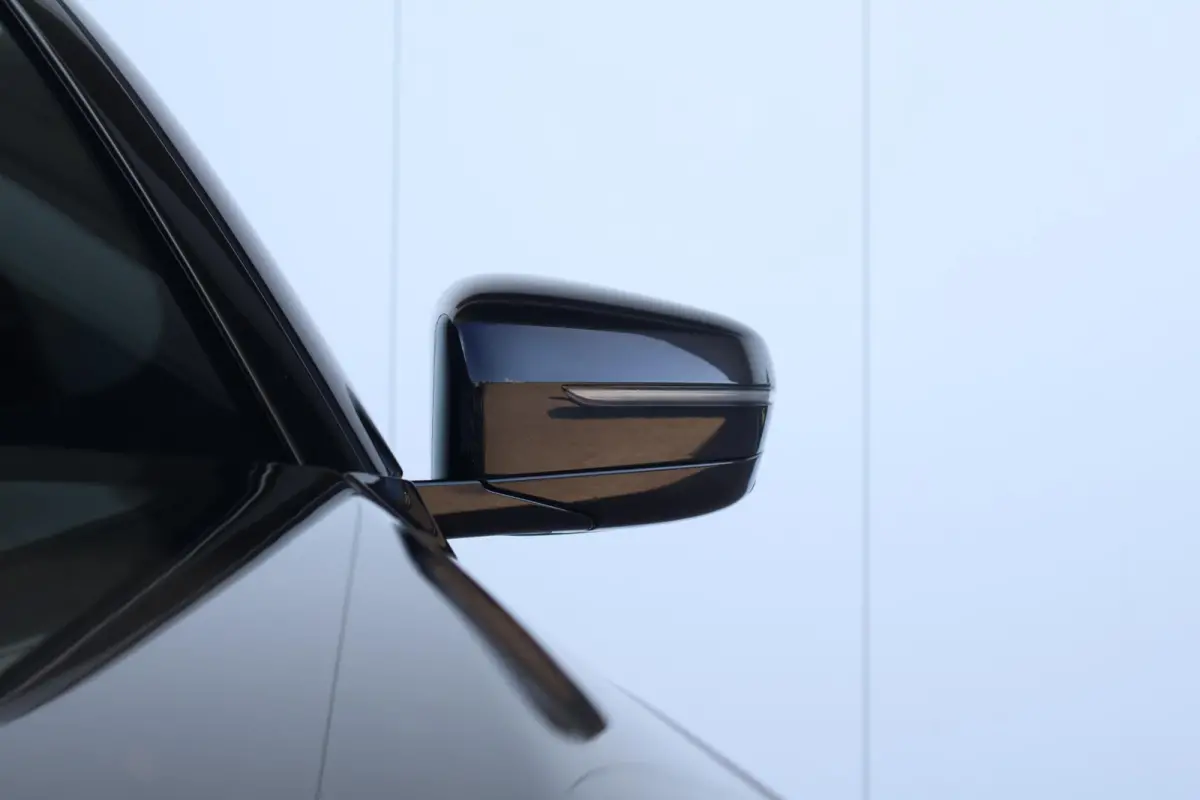 530e Business Edition Plus | SoH 92% | M-Sport Pakket | Trekhaak | Harman Kardon | Stuur & Stoelverwarming | Head-Up | Sportstoelen | Laserlight | Active Cruise |