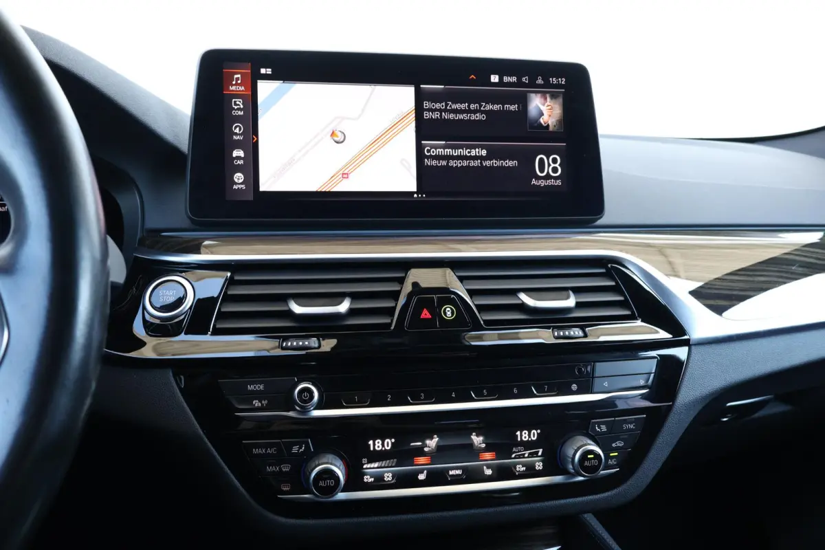 530e Business Edition Plus | SoH 92% | M-Sport Pakket | Trekhaak | Harman Kardon | Stuur & Stoelverwarming | Head-Up | Sportstoelen | Laserlight | Active Cruise |