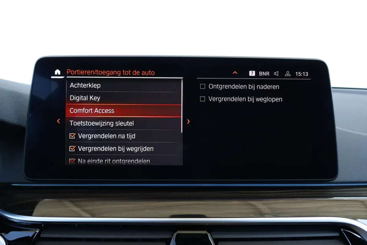 530e Business Edition Plus | SoH 92% | M-Sport Pakket | Trekhaak | Harman Kardon | Stuur & Stoelverwarming | Head-Up | Sportstoelen | Laserlight | Active Cruise |