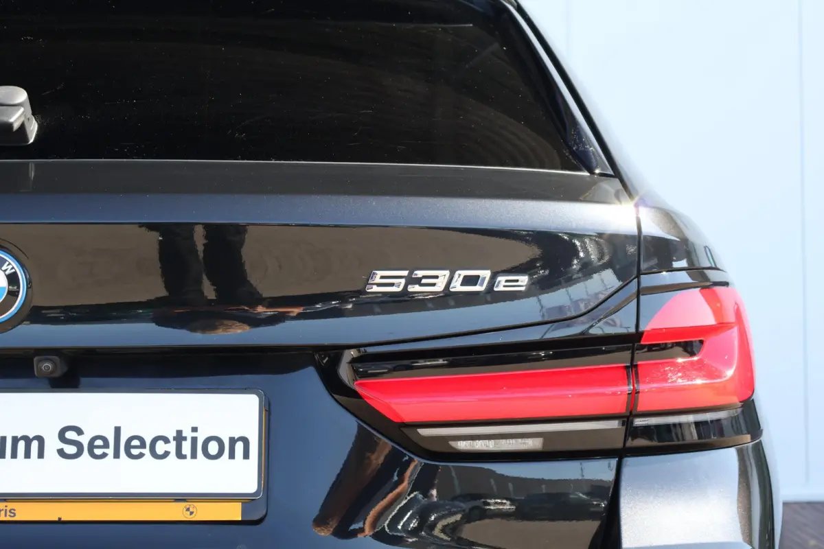 530e Business Edition Plus | SoH 92% | M-Sport Pakket | Trekhaak | Harman Kardon | Stuur & Stoelverwarming | Head-Up | Sportstoelen | Laserlight | Active Cruise |