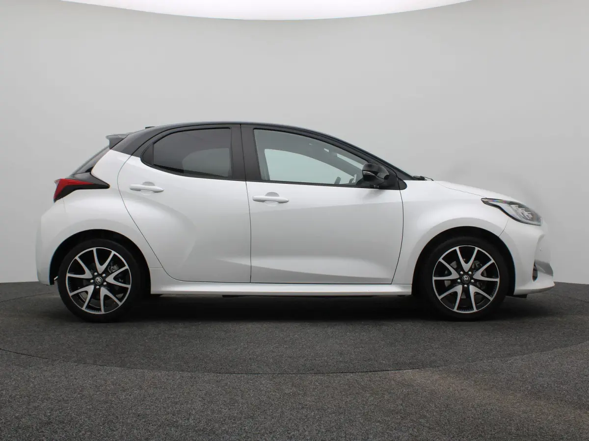 1.5 Hybrid Executive | Keyless Entry | Parkeercamera | Navigatie | CarPlay |