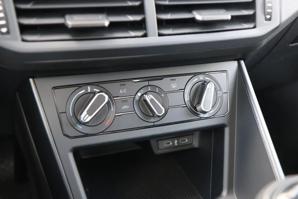 1.0 MPI 80pk Polo | App Connect | Parkeersensoren Achter | Airco