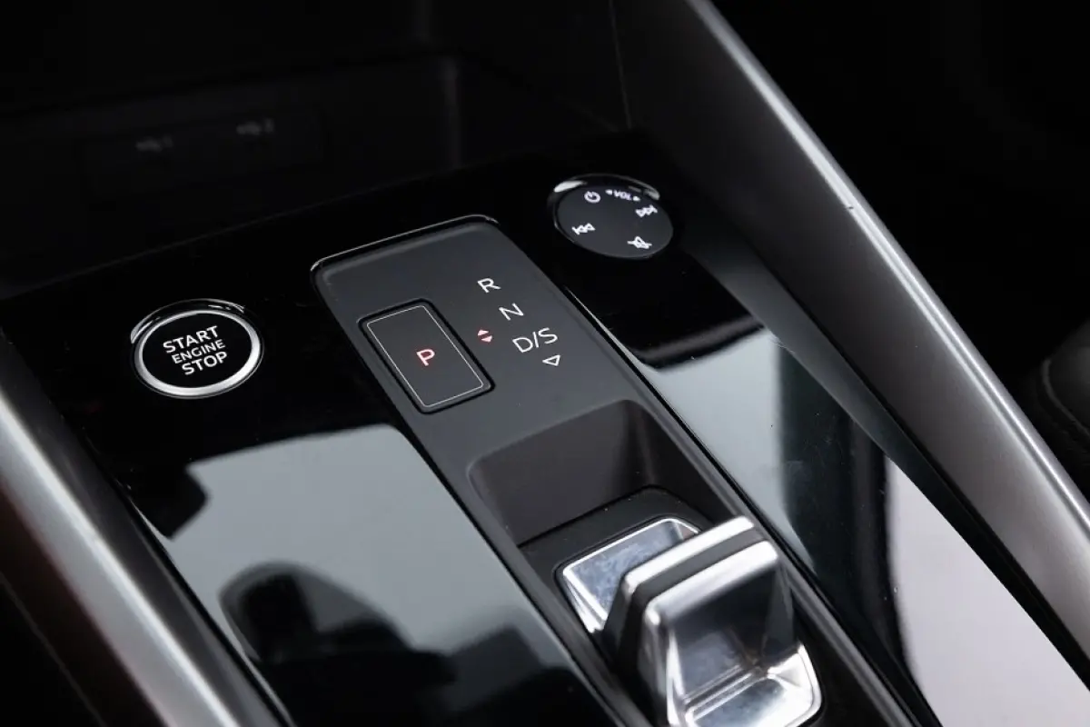 40 TFSI e Edition | NAVI | CAMERA | Full LED | ECC