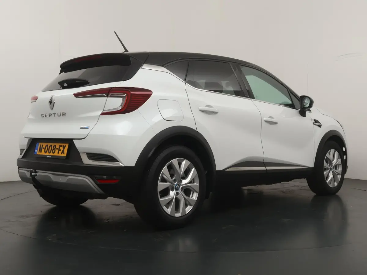 E-Tech Plug-in Hybrid 160 Intens | SoH 90% | Trekhaak | Parkeercamera | Navigatie |