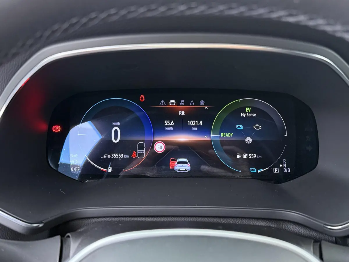 E-Tech Plug-in Hybrid 160 Intens | SoH 90% | Trekhaak | Parkeercamera | Navigatie |