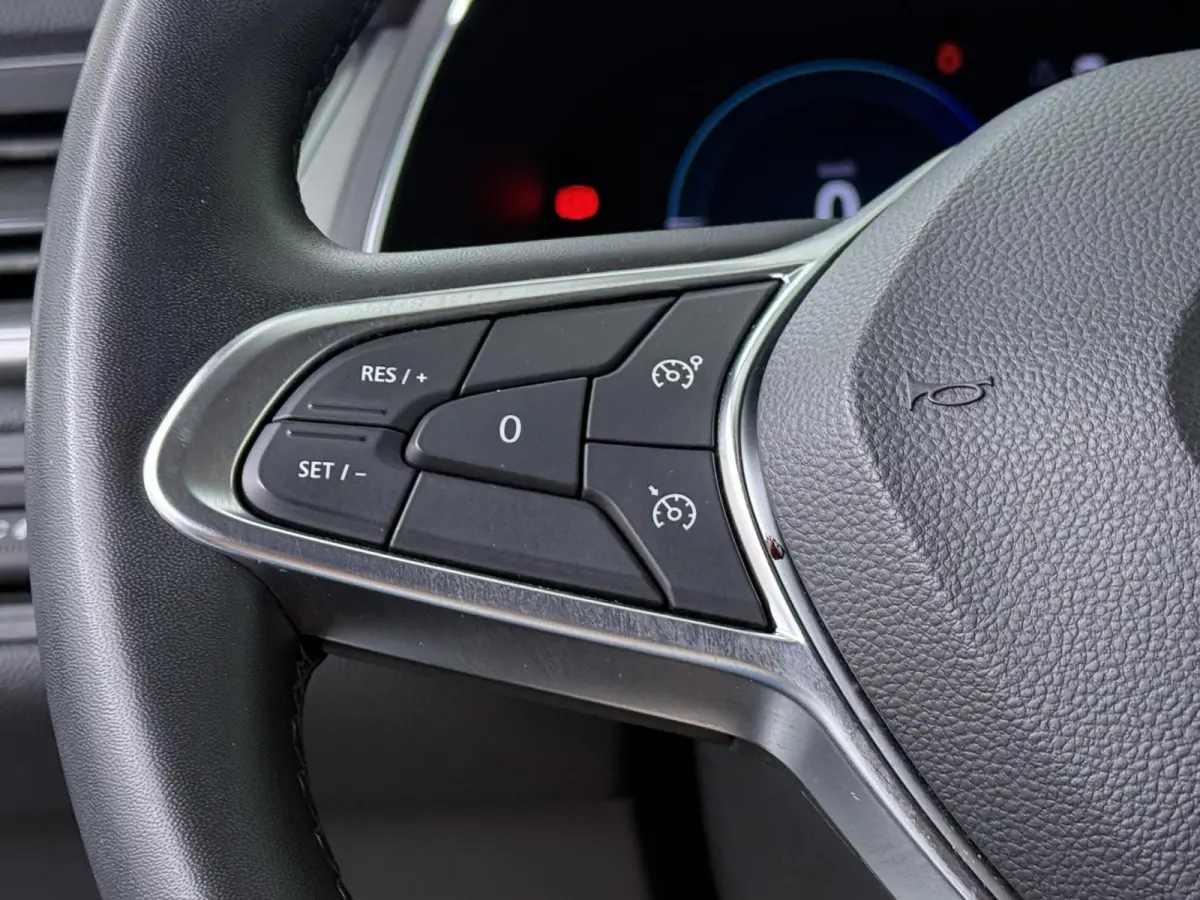 E-Tech Plug-in Hybrid 160 Intens | SoH 90% | Trekhaak | Parkeercamera | Navigatie |