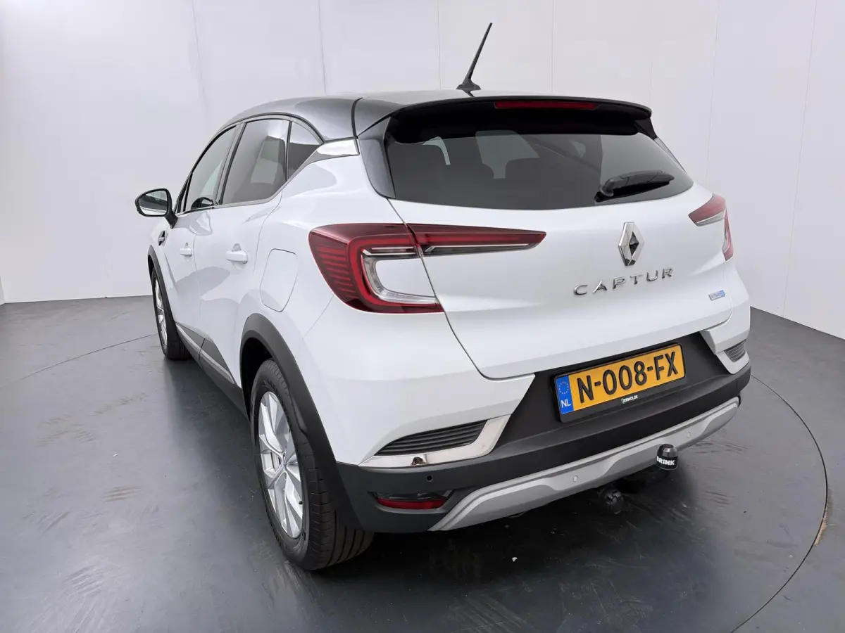 E-Tech Plug-in Hybrid 160 Intens | SoH 90% | Trekhaak | Parkeercamera | Navigatie |