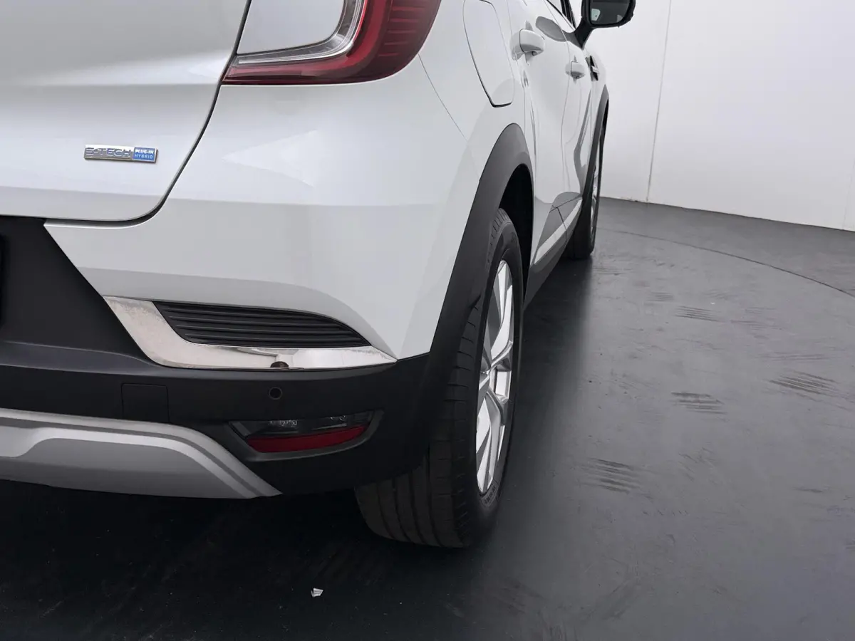 E-Tech Plug-in Hybrid 160 Intens | SoH 90% | Trekhaak | Parkeercamera | Navigatie |