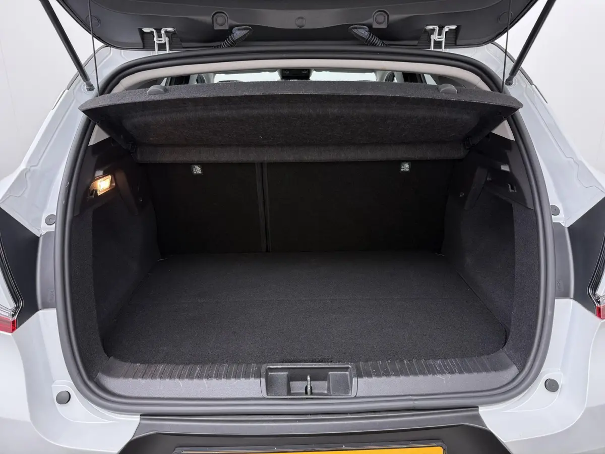 E-Tech Plug-in Hybrid 160 Intens | SoH 90% | Trekhaak | Parkeercamera | Navigatie |