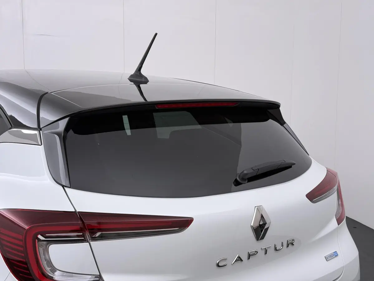 E-Tech Plug-in Hybrid 160 Intens | SoH 90% | Trekhaak | Parkeercamera | Navigatie |