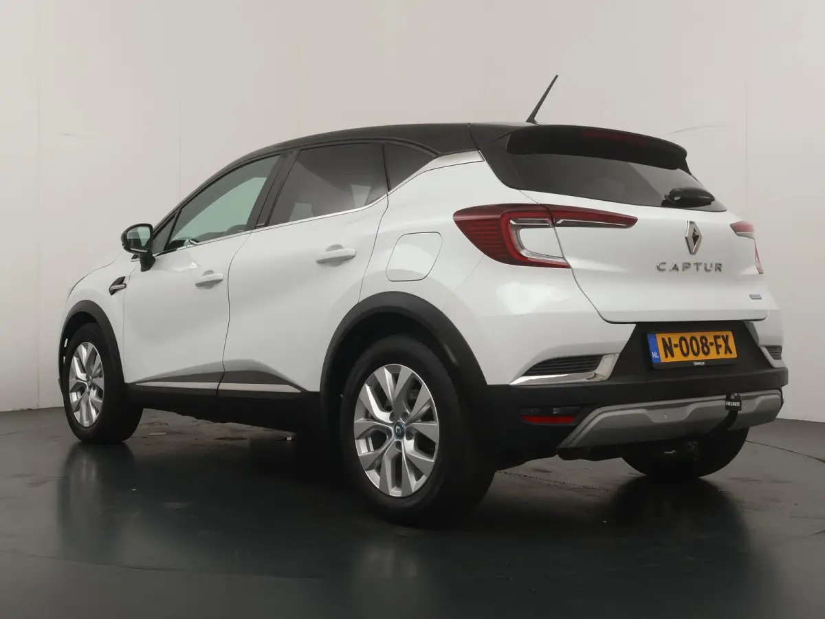 E-Tech Plug-in Hybrid 160 Intens | SoH 90% | Trekhaak | Parkeercamera | Navigatie |