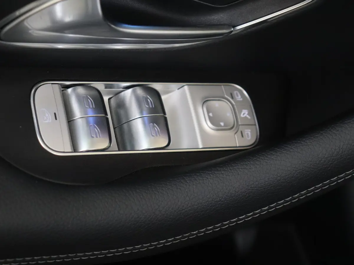 400 e 4MATIC AMG Line / Panoramadak/ Memory/ 21 inch/ AIRMATIC/ Burmester
