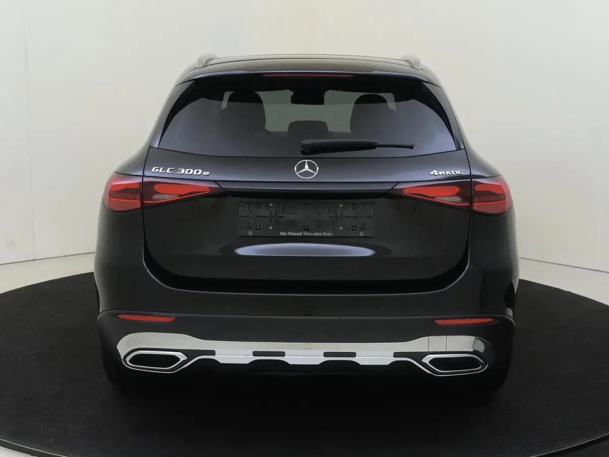 4MATIC Luxury Line / 19 inch AMG/ Achteruitrijcamera/ Stoelverwarming/