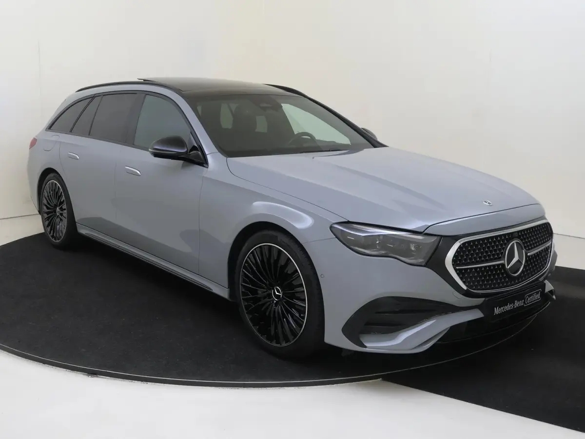 300 e AMG Line / Premium Plus/ Panoramadak/ 3D Display/ Verlichte Grille/ El. Trekhaak/ SUPERSCREEN/ Burmester 4D/ Memory/ Digital Light